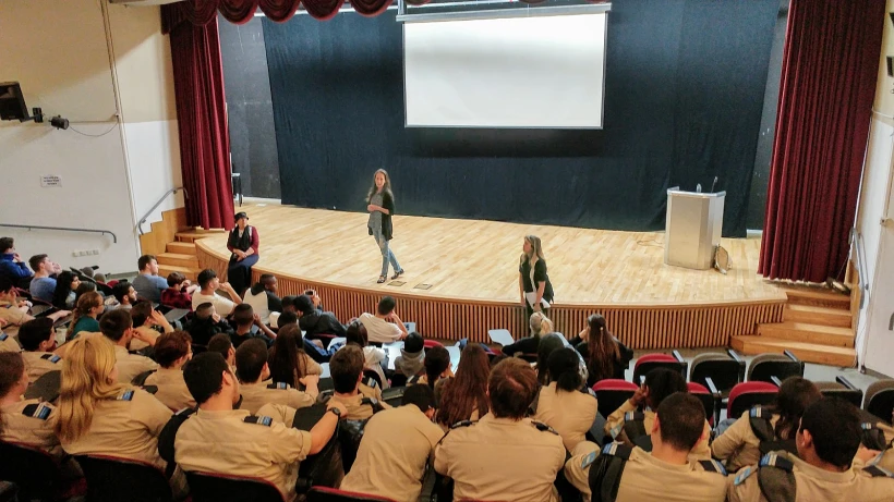 הרצאה של מירי קנבסקי - נשאית HIV