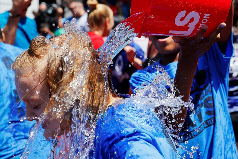 אתגר דלי הקרח