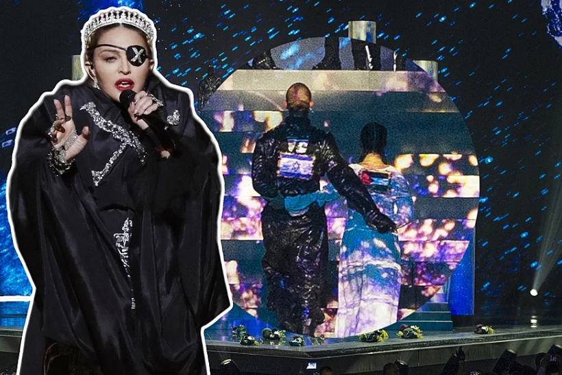 מדונה באירוויזיון 2019, ושניים מרקדניה עוטים דגלי ישראל ופלסטין