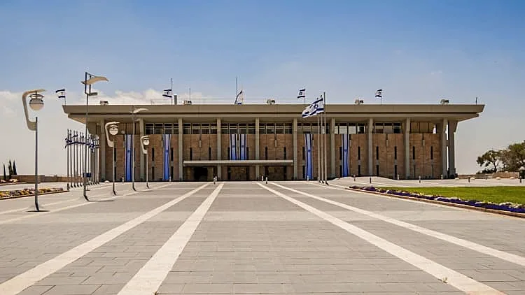 מבט מבחוץ על כנסת ישראל
