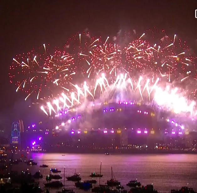 זיקוקים לכבוד השנה החדשה באוסטרליה-סידני