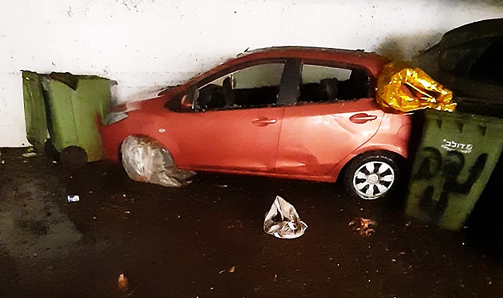 המכוניות במרתף הבניין ששניים מדייריו נספו באסון המעלית