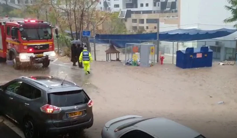 רחוב חביבה רייך בחיפה מוצף