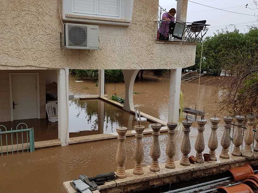 הצפה בבית בשדה עוזיהו