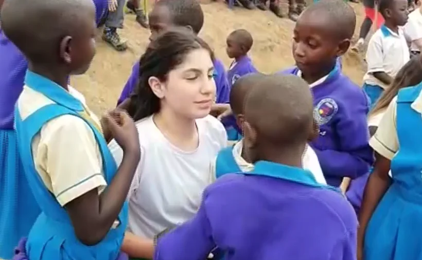 משפחה מתנדבת באוגנדה