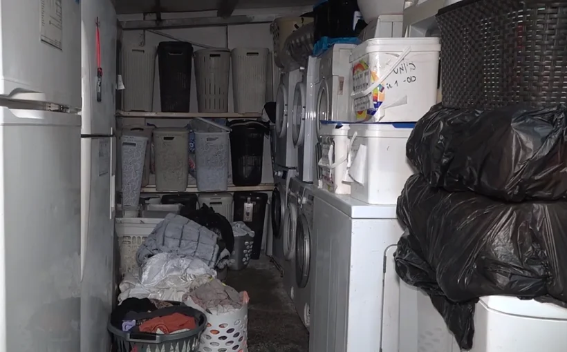 המתחם בו התנהלה על פי החשד קהילה סגורה ובה עשרות נשים וקטינים תחת תנאי עבדות ועושק