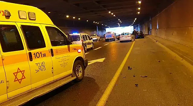 זירת תאונת הדרכים בכביש 20