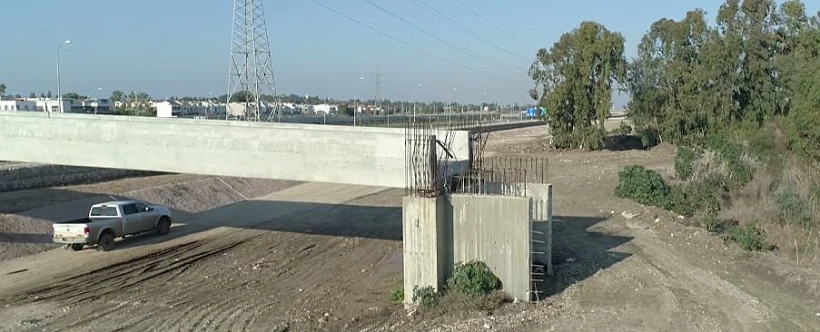 הגשר הנטוש מעל איילון