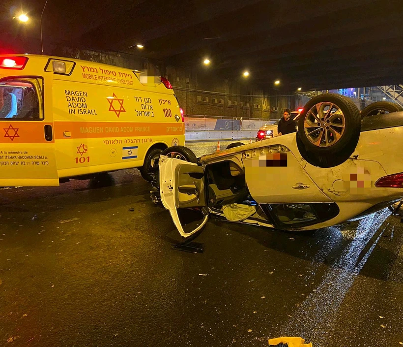 זירת התאונה במחלף השלום