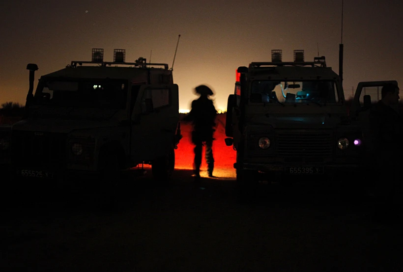 ג'יפ צה''ל על הגדר בעזה