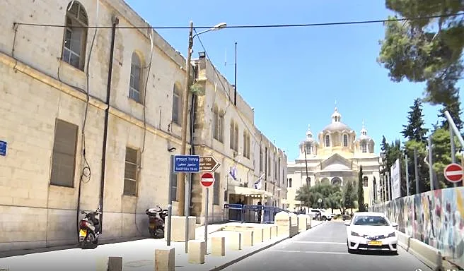 חצר אלכסנדר בעיר העתיקה