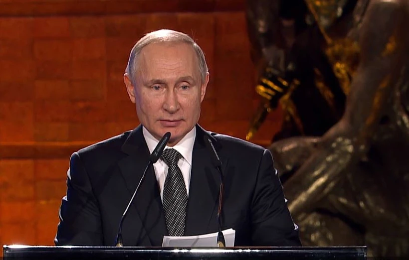 ולדימיר פוטין נשיא רוסיה נואם