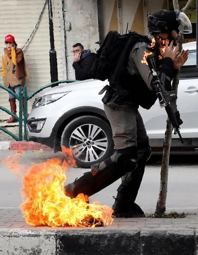 בקבוק תבערה שנזרק אל עבר שוטר