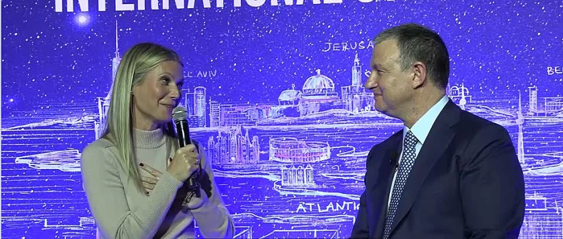 גווינת' פאלטרו ואריאל מרגלית במרכז הסייבר הבין-לאומי בניו יורק