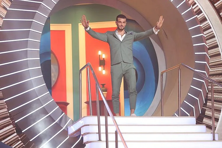 יש לו קמפיין ברזומה. פול טשגיאן