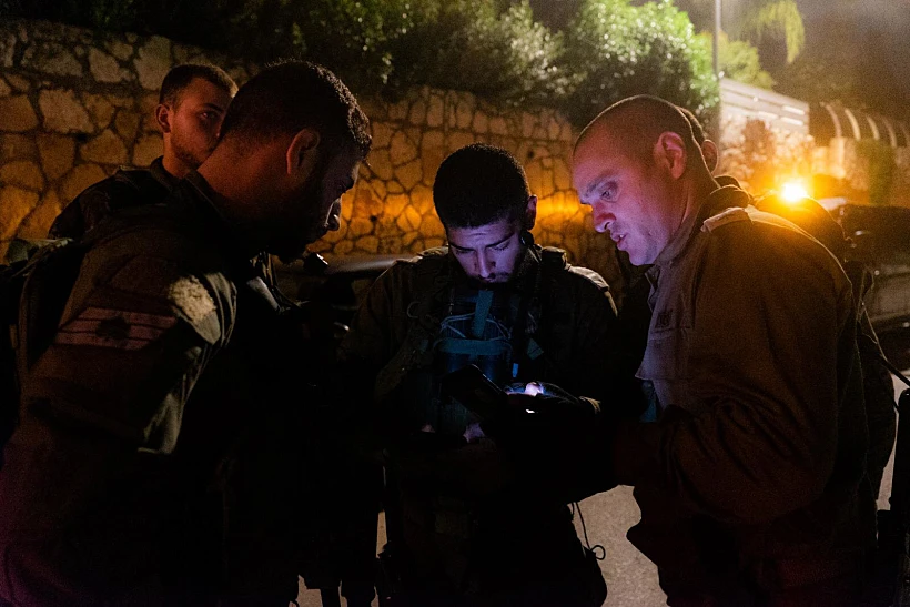 תיעוד מסריקות הלוחמים אחרי המחבל, שביצע את פיגוע הירי בצומת הפרסה