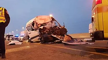 זירת תאונת הדרכים בצומת קסטינה, בה נהרג אדם אחד ונפצעו עשרה