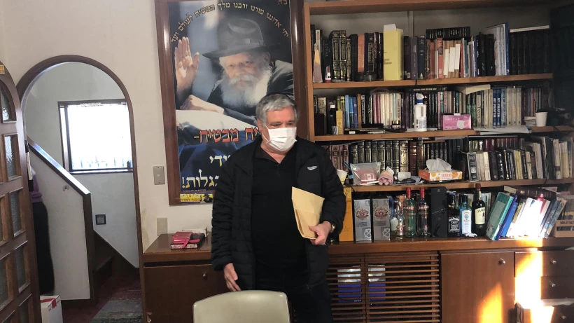 שמעון דהן, שהחלים מהקורונה, בבית חב''ד ביפן