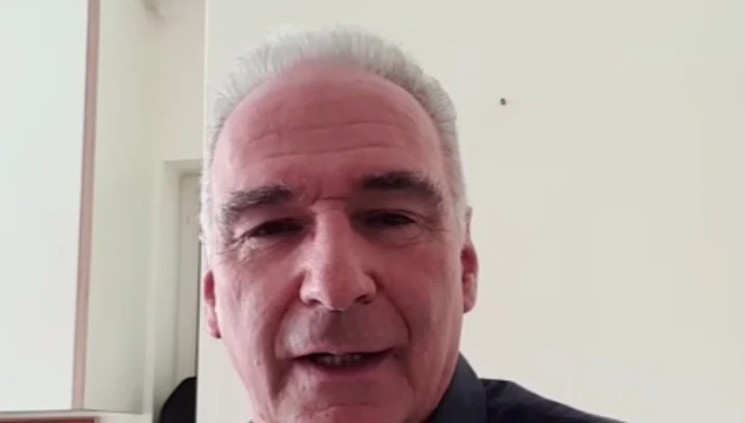 אלי גורנשטיין, שחקן תיאטרון, שוהה בבידוד