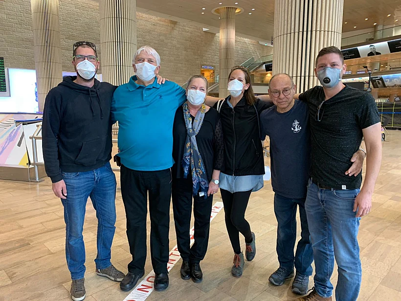 משפחת עופרים ששבה מיפן