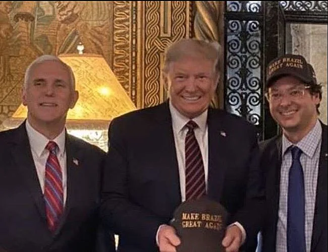 שר התקשורת הברזילאי, דונלד טראמפ ומייק פנס