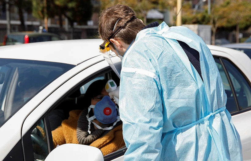 בדיקת טמפרטורה לנהגים באיטליה בעקבות נגיף הקורונה