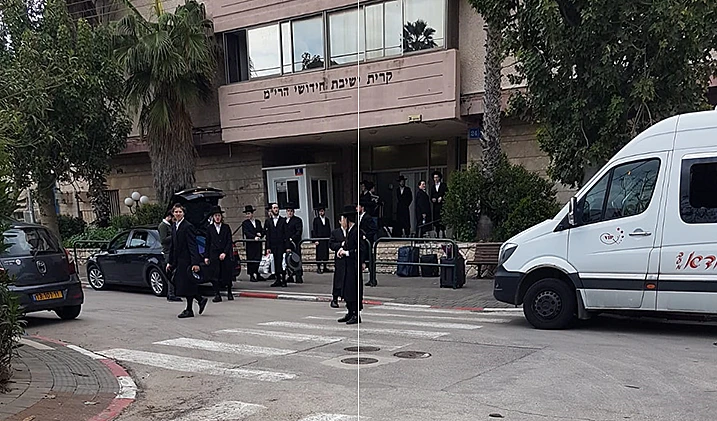 פיזור תלמידי ישיבה בתל אביב ע''י המשטרה