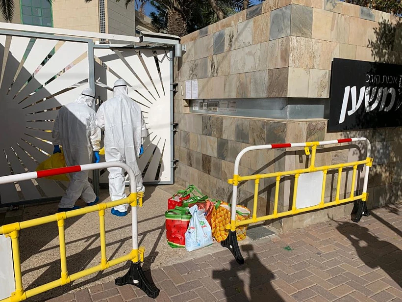 צוותים של מד''א הגיעו לבצע בדיקות קורונה בדיור המוגן בב''ש