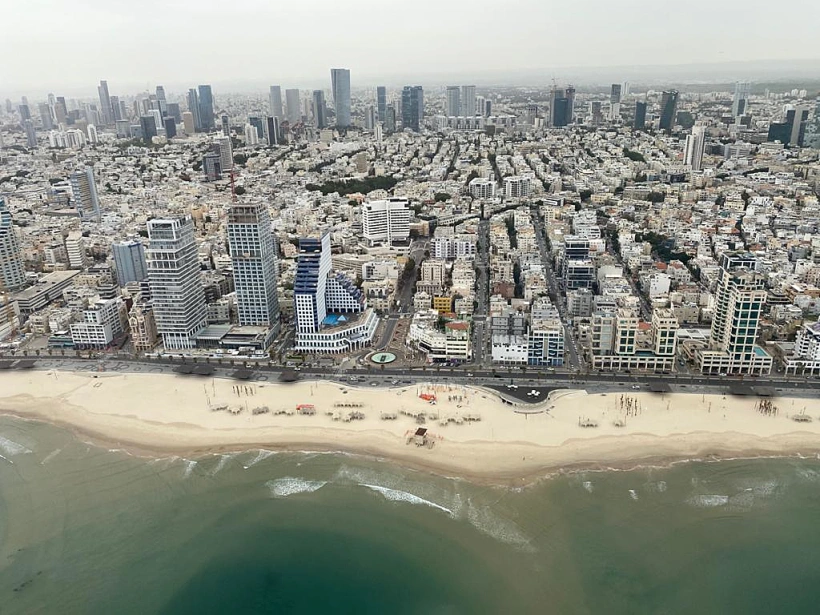 מגפת הקורונה: חופי הים הריקים בתל אביב