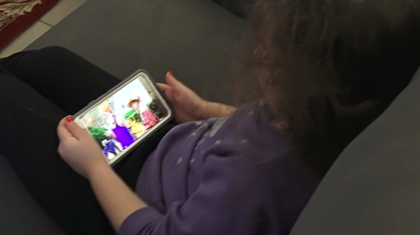 ילדים ומסכים בהסגר