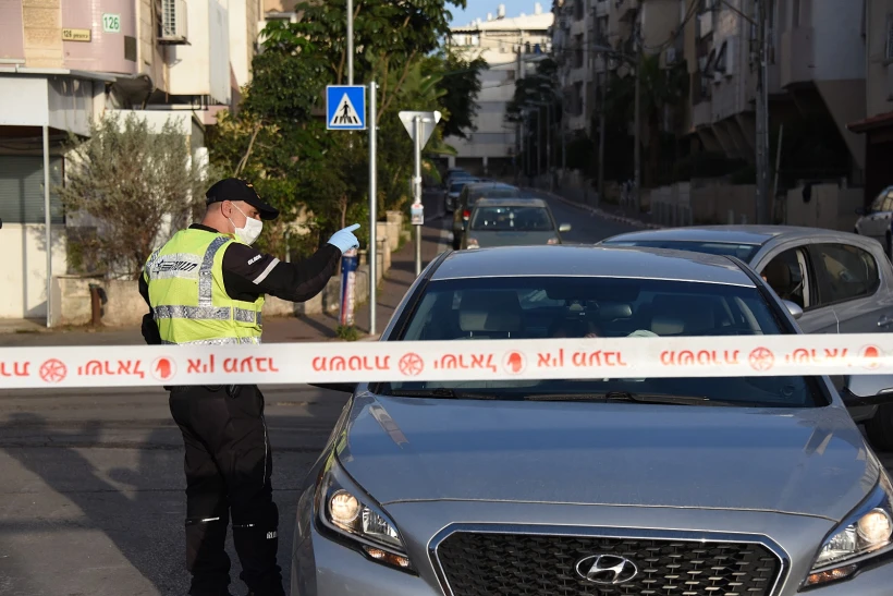 המשטרה אוכפת את ההסגר בבני ברק