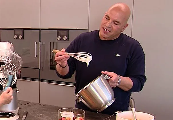 מיקי, שמו, קונדיטור,