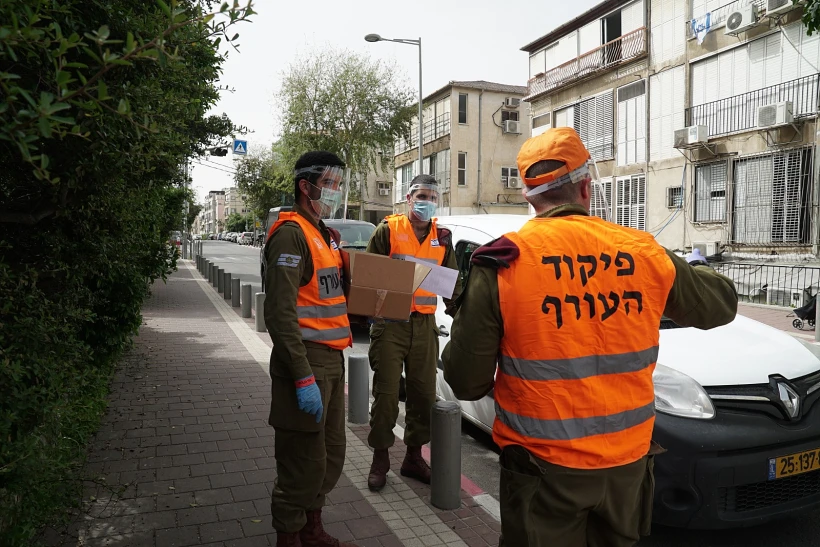 חיילי פיקוד העורף בבני ברק