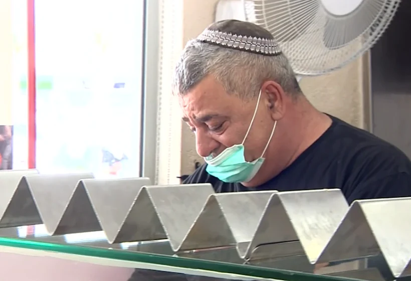 יובל כרמי, בעל דוכן פלאפל באשדוד