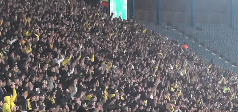 אוהדים באצטדיון טדי בירושלים