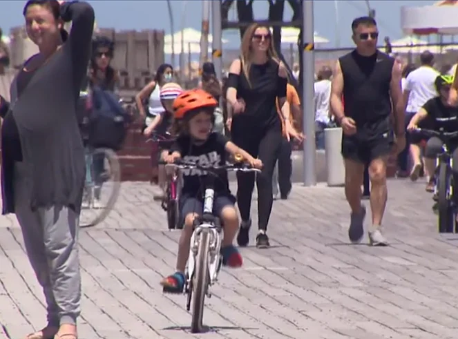 המונים בנמל תל אביב