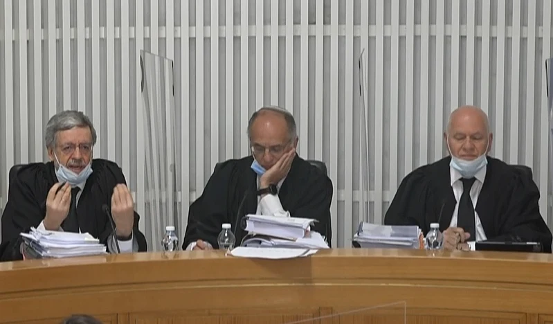 שופטי בג''ץ בדיון אם ניתן להטיל על נתניהו את מלאכת הרכבת הממשלה