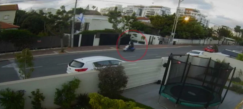 תיעוד מנוסתו של רוכב האופנוע בתאונת פגע וברח בקריית אונו