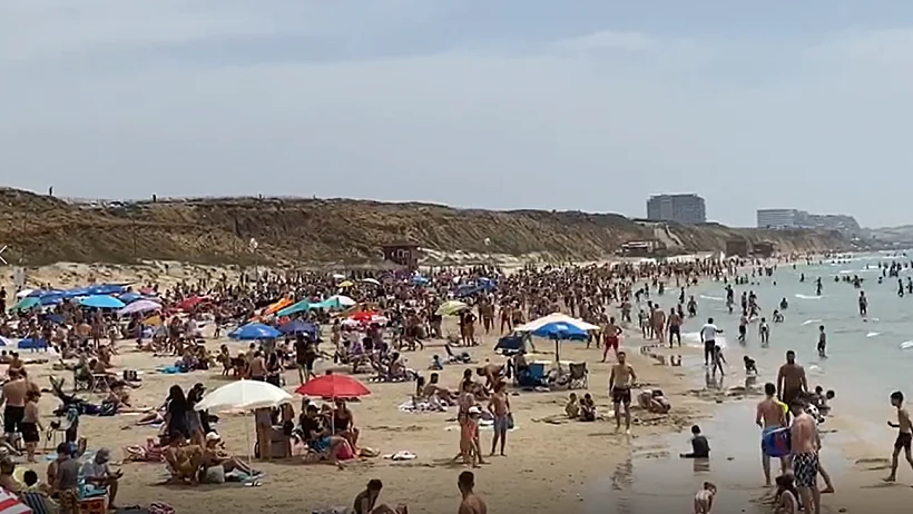 חוף ים בצל הקורונה