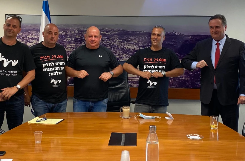 ישראל כץ ונציגי אולמות האירועים