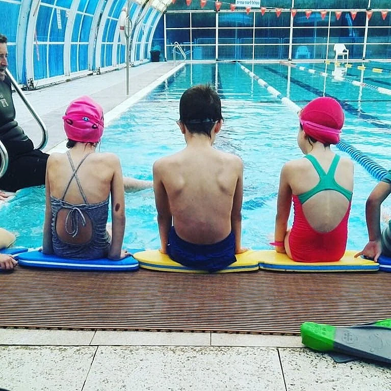 יתרונות של שחייה בקרב ילדים