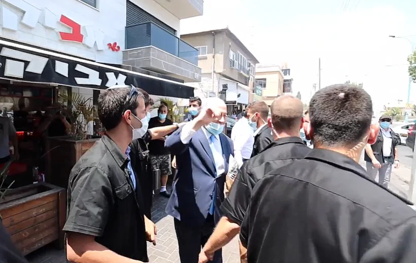ראש הממשלה בנימין נתניהו מבקר ברמלה
