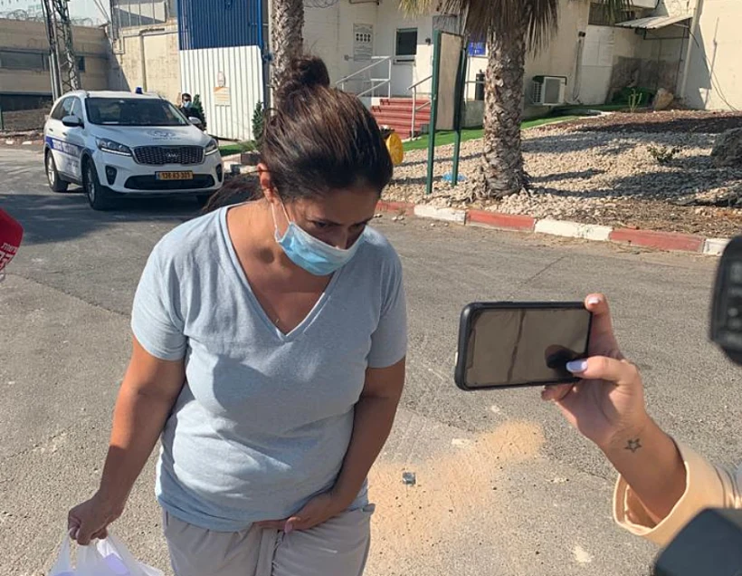 ליטל ברסי משוחררת למעצר בית