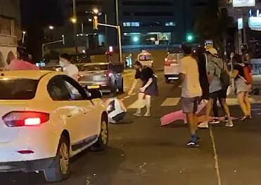 חשד לנסיון דריסה בהפגנה בתל אביב