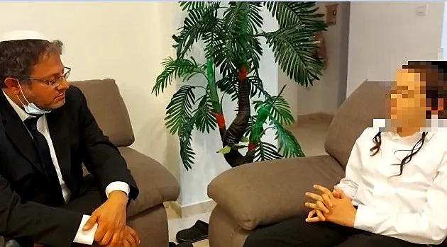 הנער שהותקף בביתר עילית משחזר את האירוע בפני עו''ד איתמר בן גביר