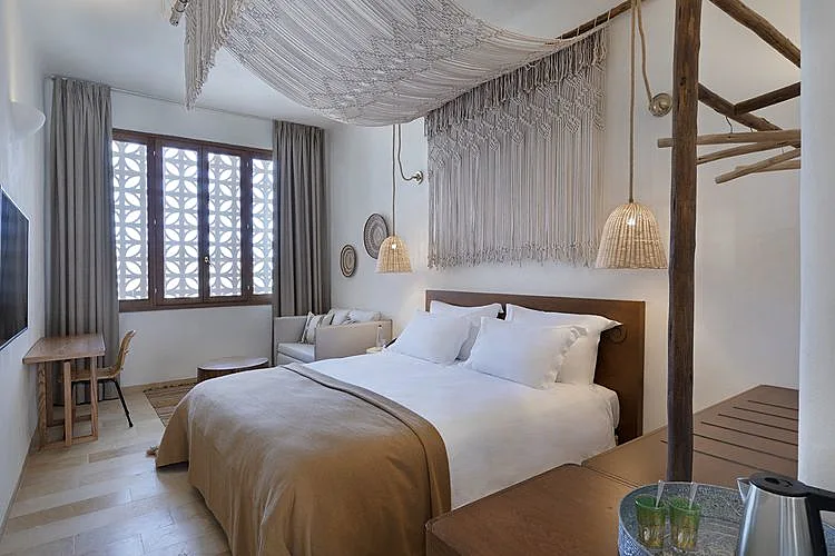 מלון קדמא, חדר