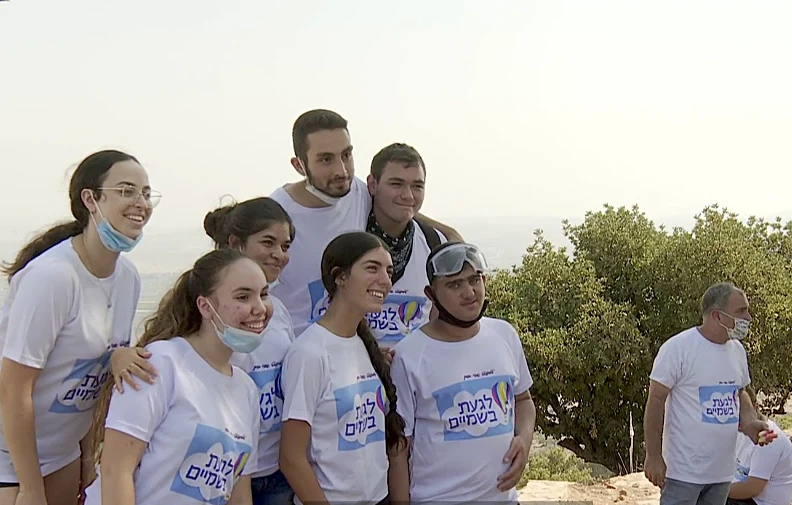 חברי העמותה במהלך טיול