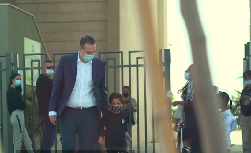 מיקי זוהר אוסף מבית הספר את בנו דניאל