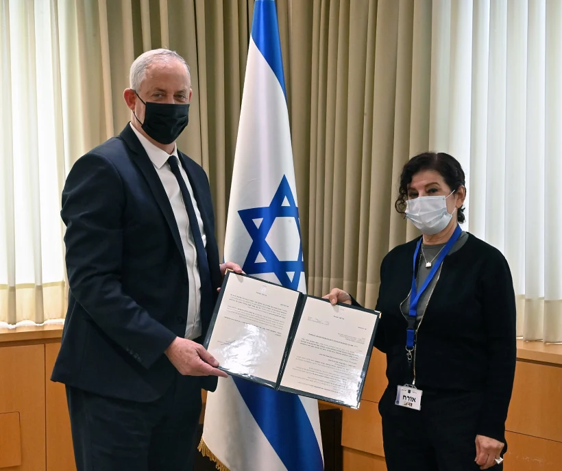 יעל גריל, מהוועדה שתבחון את פרשת הצוללות, ושר הביטחון בני גנץ