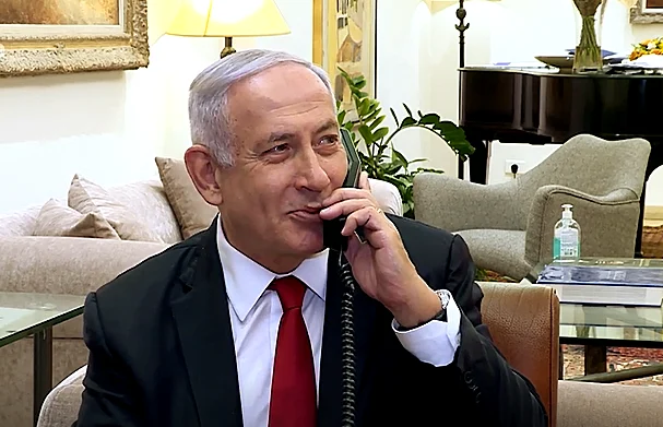 ראש הממשלה בנימין נתניהו משוחח עם ג'ונתן פולארד